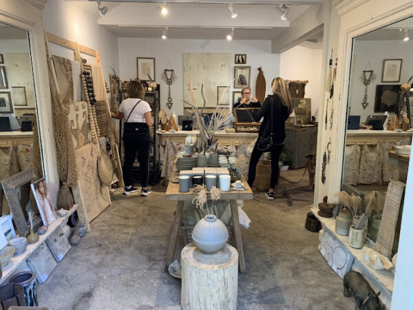 Gallery image